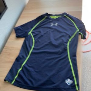 Under armor dry fit t-shirt